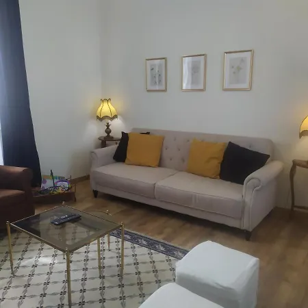 Blue Castle House גובאיה