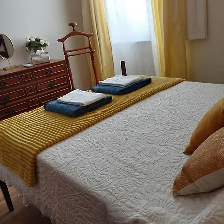 Апартаменты Blue Castle House *